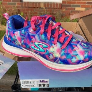 Girls Skechers multi color size 3.5 worn approx 5 times